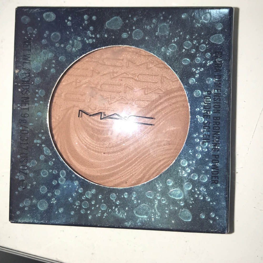 Mac alluring aquatic Aphrodite’s shell